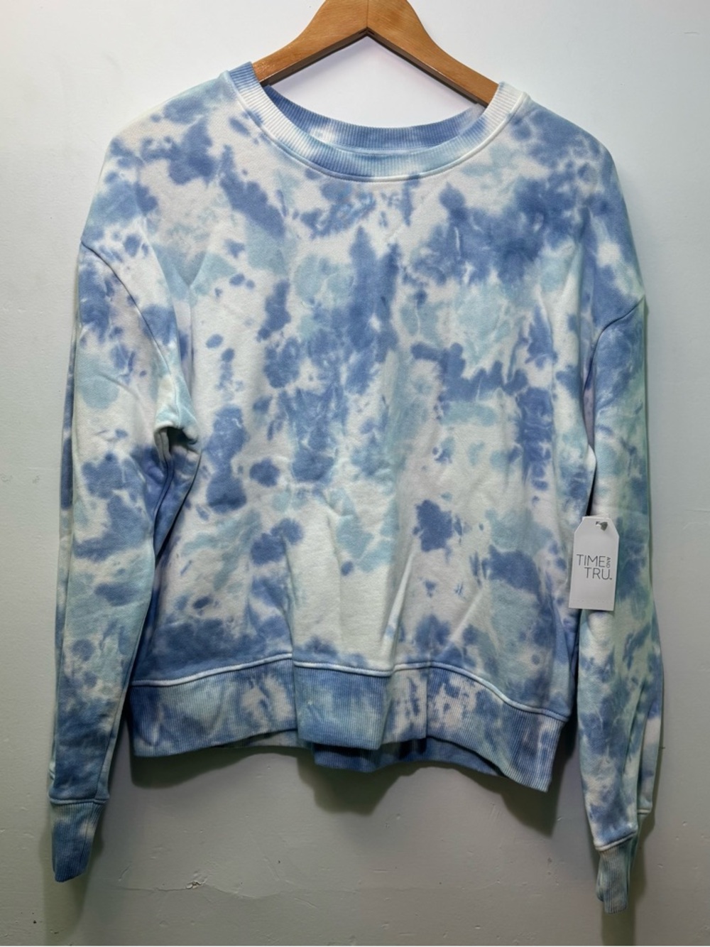 NWT Time and Tru Blue and White Tie-Dye Crewneck Sweatshirt